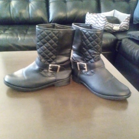 JustFab Shoes - Black Boots size 8 Moto boot with Silver Buckles